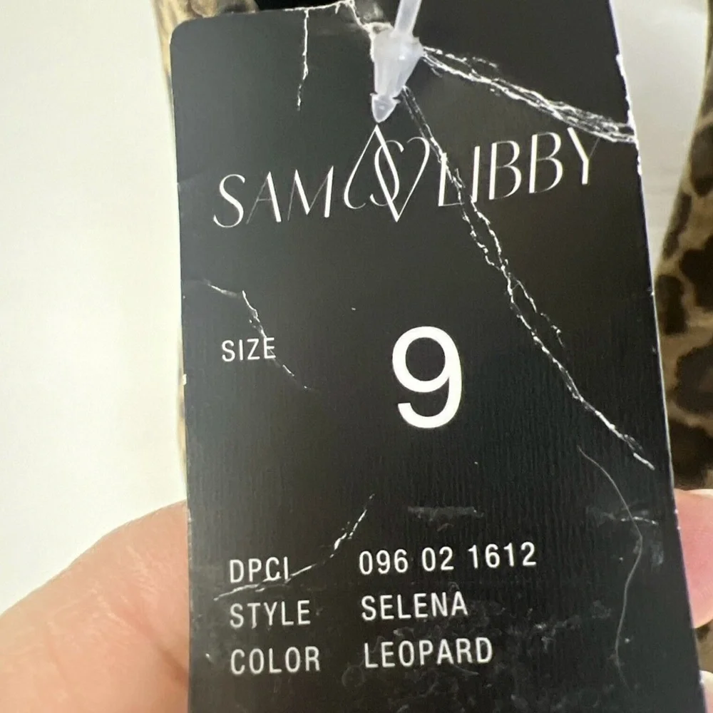 Sam & Libby Selena leopard print heeled bootie size 9 cushioned insole